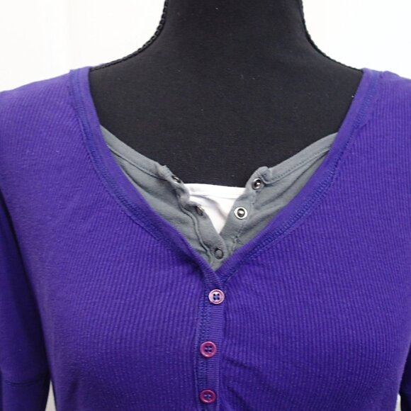 Purple Ladies Top Size Juniors XL - Picture 6 of 6